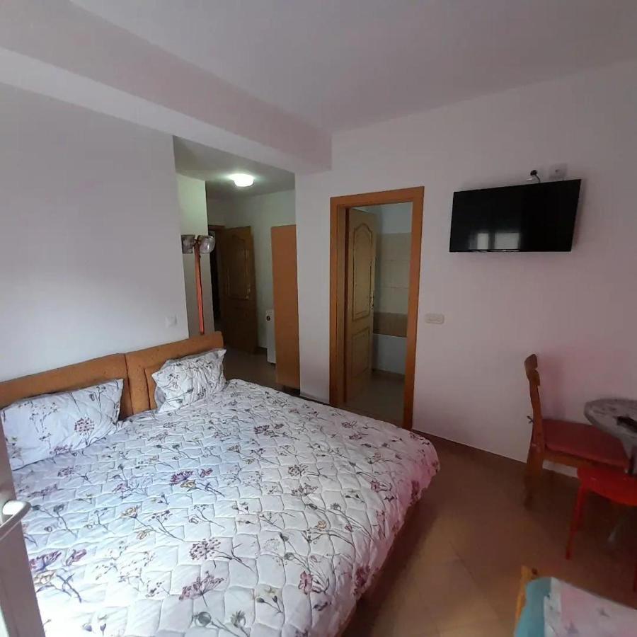 Vila Bolonja Struga Bagian luar foto