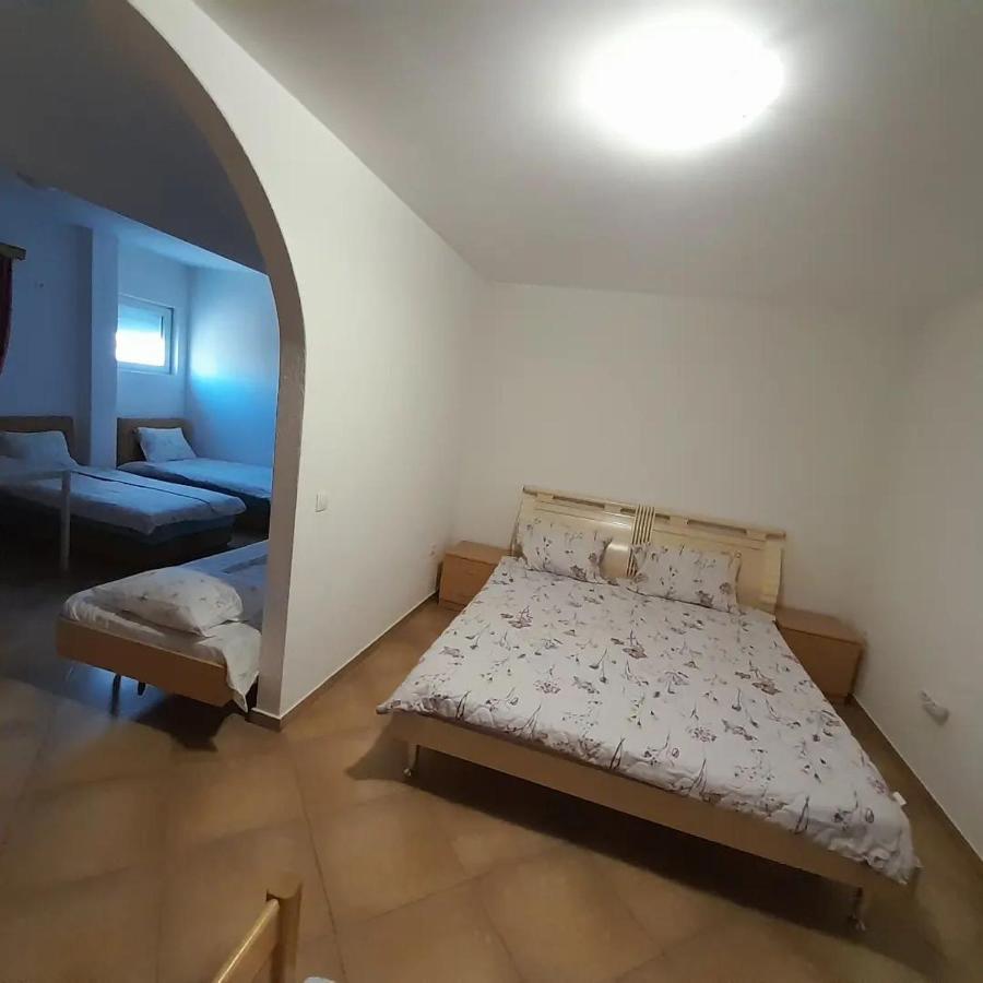 Vila Bolonja Struga Bagian luar foto