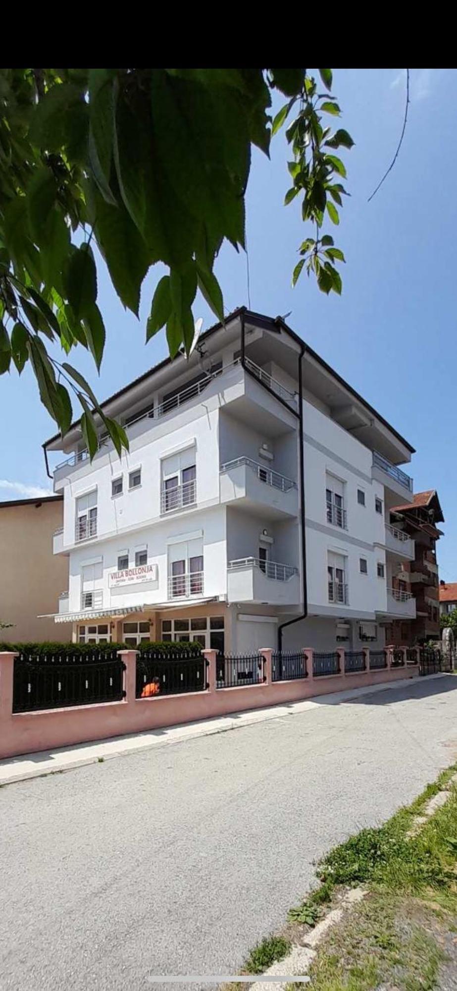 Vila Bolonja Struga Bagian luar foto